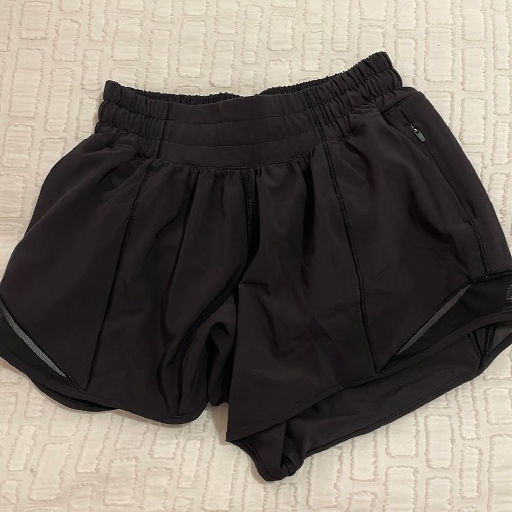 Lululemon Hotty Hot Low-Rise Lined Short, size 2. Only worn a few times.